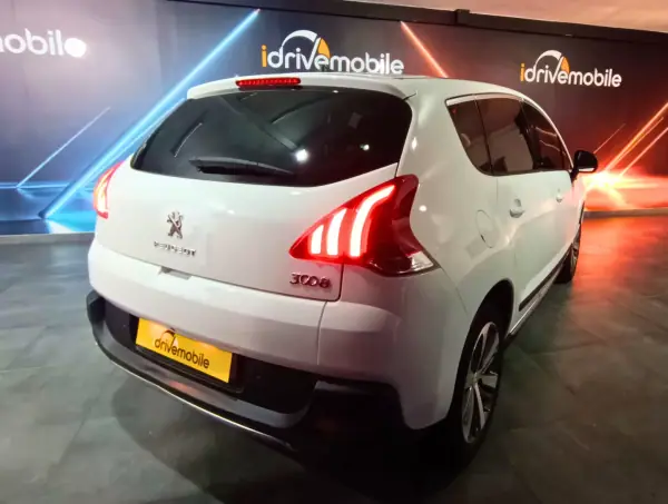 Peugeot 3008 2015 - 11500 EUR, 134160 km - AUTO.MOTO.pt - 134160km - foto 6 de 37