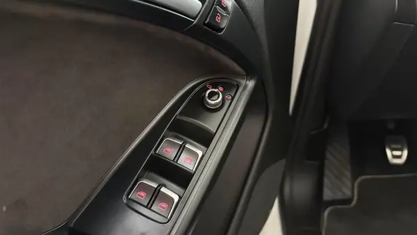 Audi A5 Cabrio 2016 - 25900 EUR, 121865 km - AUTO.MOTO.pt - 121865km - foto 29 de 32