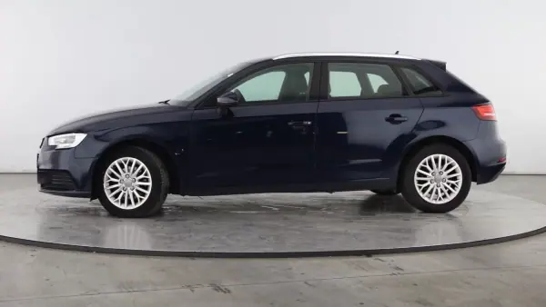 Audi A3 Sportback 2018 - 17999 EUR, 104021 km - AUTO.MOTO.pt - 104021km - foto 5 de 8