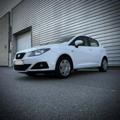 SEAT Ibiza 2011 - 5900 EUR, 204000 km - AUTO.MOTO.pt - 204000km - foto 2 de 20