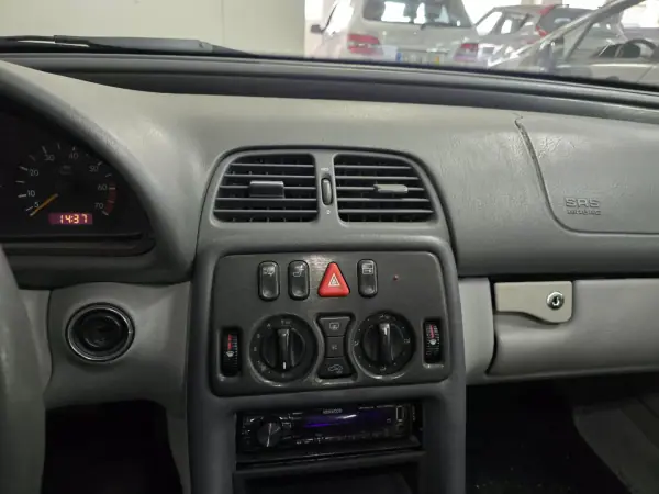 Mercedes-Benz CLK 200 1998 - 6000 EUR, 217984 km - AUTO.MOTO.pt - 217984km - foto 14 de 18