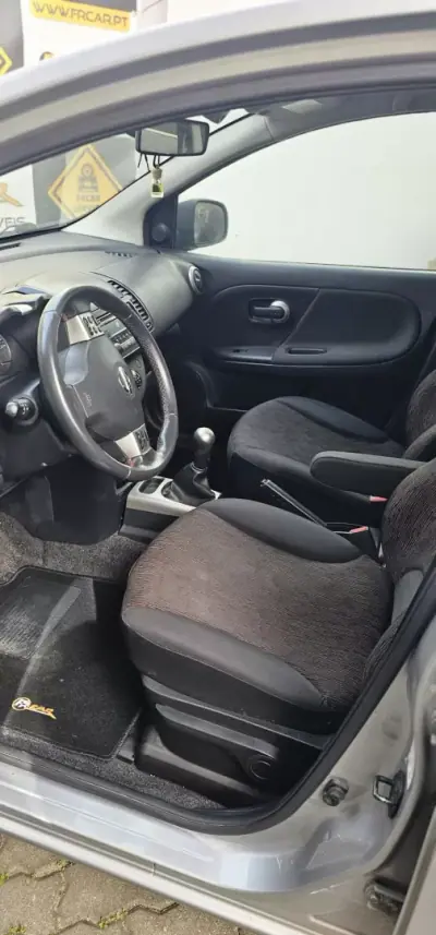 Nissan Note 2010 - 7800 EUR, 190000 km - AUTO.MOTO.pt - 190000km - foto 4 de 4