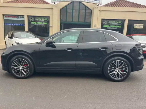 Porsche Macan 2025 - 99900 EUR, 15637 km - 15637km - foto 2 de 9