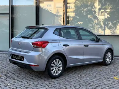 SEAT Ibiza 2018 - 10900 EUR, 176380 km - AUTO.MOTO.pt - 176380km - foto 15 de 17