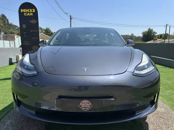 Tesla Model 3 2019 - 21900 EUR, 86000 km - AUTO.MOTO.pt - 86000km - foto 9 de 64
