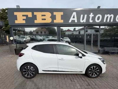 Renault Clio 2021 - 16900 EUR, 65300 km - AUTO.MOTO.pt - 65300km - foto 7 de 12