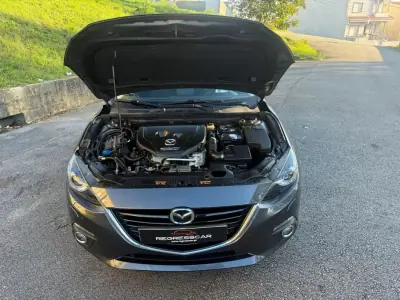 Mazda 3 2016 - 9800 EUR, 223000 km - AUTO.MOTO.pt - 223000km - foto 28 de 29