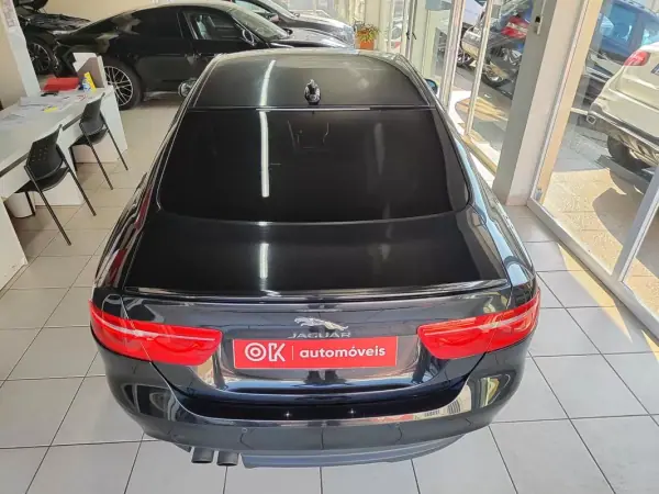 Jaguar XE 2017 - 14250 EUR, 243000 km - AUTO.MOTO.pt - 243000km - foto 10 de 34