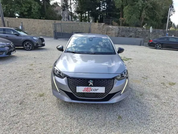 Peugeot 208 2021 - 16499 EUR, 82000 km - AUTO.MOTO.pt - 82000km - foto 4 de 36