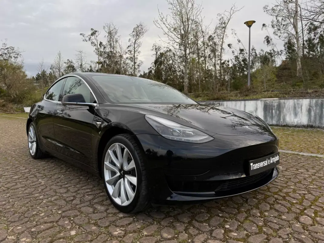Tesla Model 3 2020 - 21500 EUR, 106000 km - AUTO.MOTO.pt - 106000km - foto 18 de 18