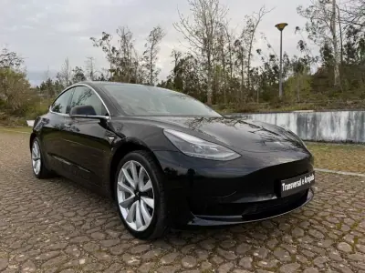 Tesla Model 3 2020 - 21500 EUR, 106000 km - AUTO.MOTO.pt - 106000km - foto 18 de 18
