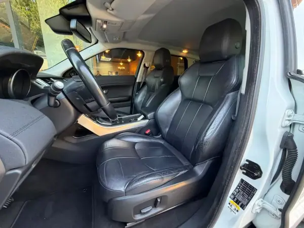 Land Rover Range Rover Evoque 2017 - 17890 EUR, 205931 km - AUTO.MOTO.pt - 205931km - foto 10 de 26