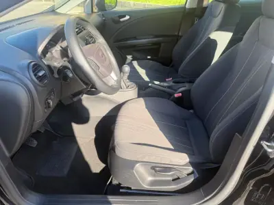SEAT Leon 2011 - 7350 EUR, 217000 km - AUTO.MOTO.pt - 217000km - foto 7 de 24