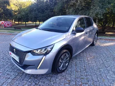 Peugeot e-208 2022 - 16950 EUR, 55700 km - foto 3 de 18
