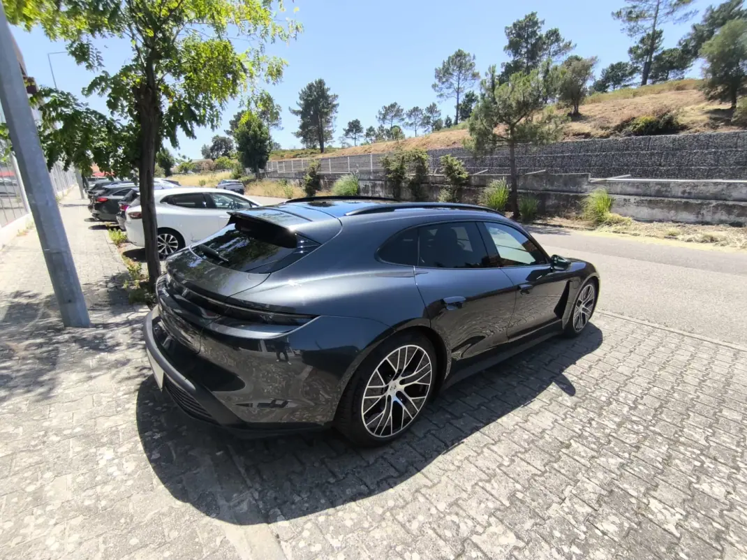 Porsche Taycan Sport Turismo 2024 - 92500 EUR, 36000 km - 36000km - foto 5 de 25
