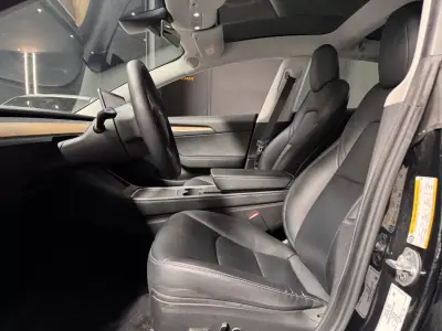 Tesla Model 3 2022 - 30990 EUR, 105300 km - AUTO.MOTO.pt - 105300km - foto 21 de 26