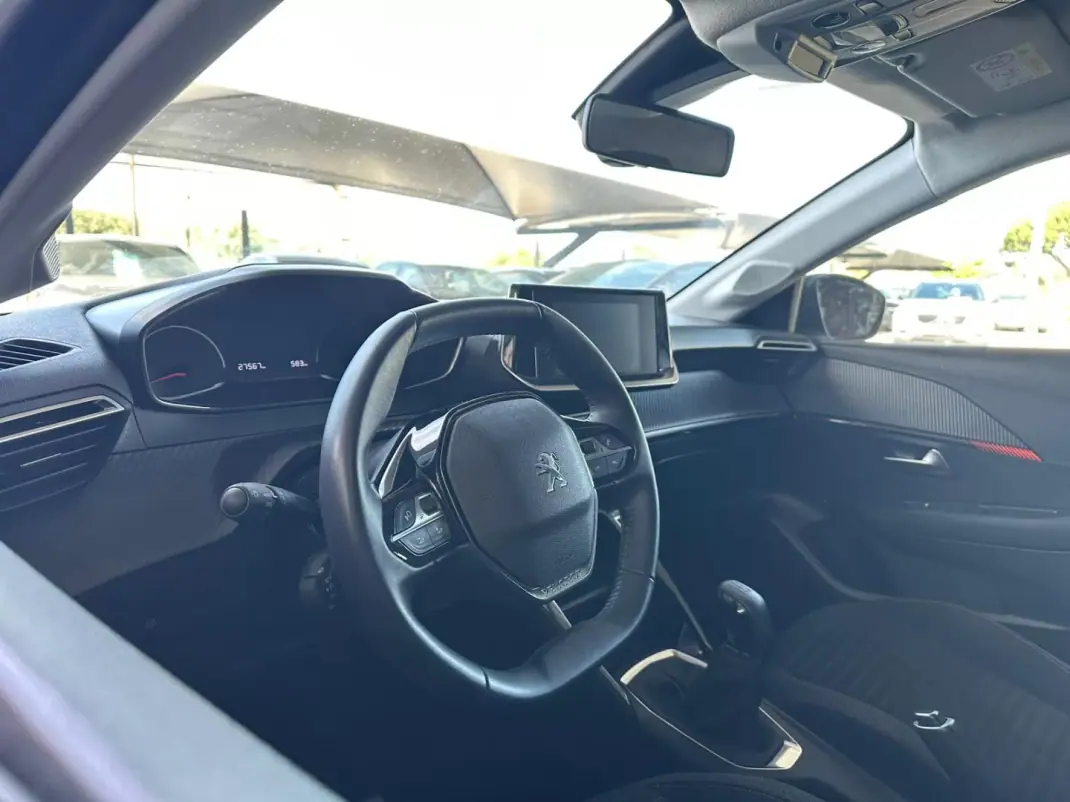 Peugeot 208 2023 - 16900 EUR, 27566 km - AUTO.MOTO.pt - 27566km - foto 15 de 36