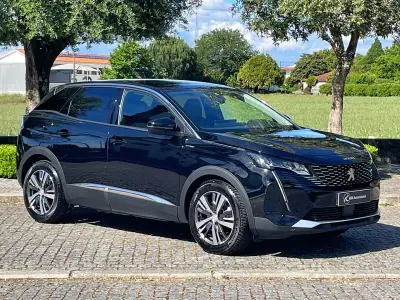 Peugeot 3008 2023 - 24900 EUR, 83000 km - AUTO.MOTO.pt - 83000km - foto 4 de 39