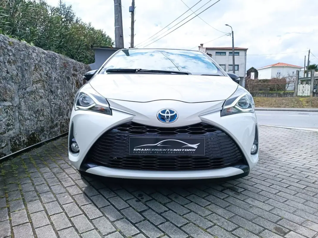 Toyota Yaris 2019 - 18750 EUR, 53000 km - AUTO.MOTO.pt - 53000km - foto 2 de 16