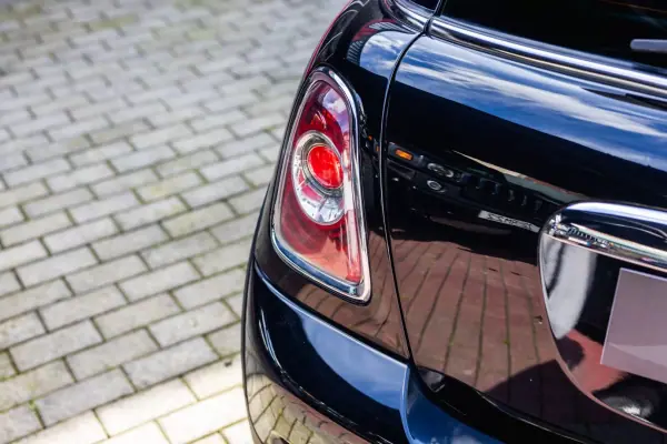 MINI Cooper 2011 - 12950 EUR, 230000 km - AUTO.MOTO.pt - 230000km - foto 9 de 20