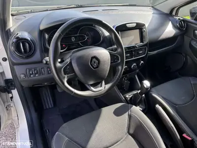 Renault Clio 2017 - 9900 EUR, 135702 km - AUTO.MOTO.pt - 135702km - foto 20 de 47