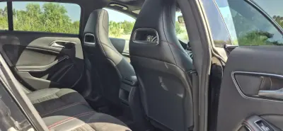 Mercedes-Benz CLA 200 2015 - 21000 EUR, 156000 km - AUTO.MOTO.pt - 156000km - foto 21 de 26