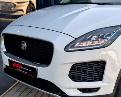 Jaguar E-Pace 2019 - 20500 EUR, 122300 km - AUTO.MOTO.pt - 122300km - foto 6 de 20