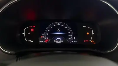 Renault Mégane Sport Tourer 2020 - 13990 EUR, 137993 km - AUTO.MOTO.pt - 137993km - foto 6 de 32