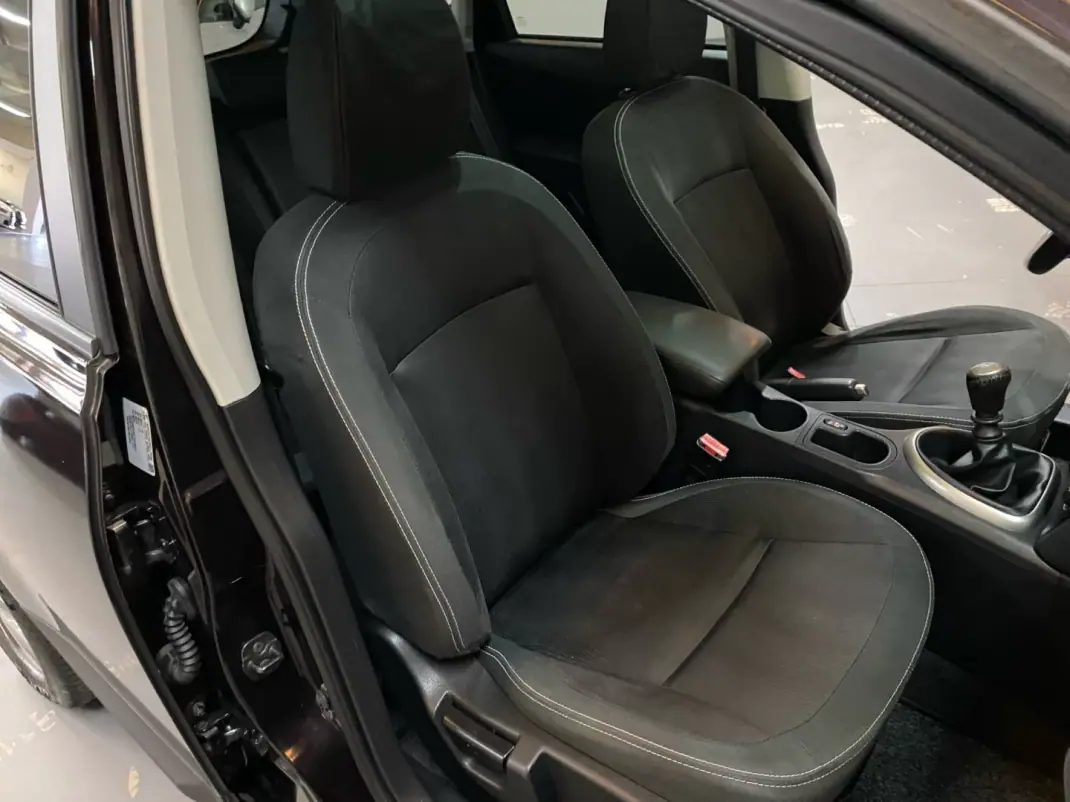 Nissan Qashqai 2010 - 9450 EUR, 163500 km - AUTO.MOTO.pt - 163500km - foto 19 de 20