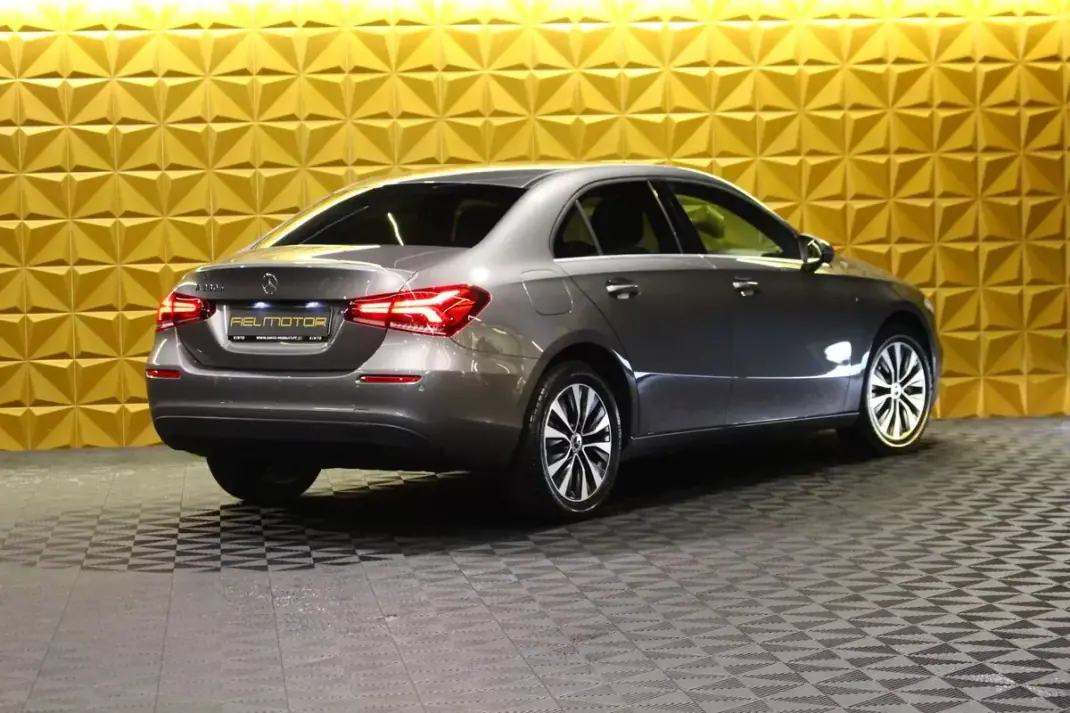 Mercedes-Benz A 250 2020 - 23900 EUR, 140000 km - AUTO.MOTO.pt - 140000km - foto 9 de 35