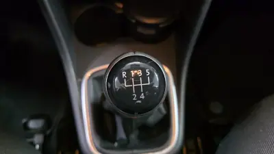 Volkswagen Polo 2014 - 10990 EUR, 136000 km - AUTO.MOTO.pt - 136000km - foto 18 de 31