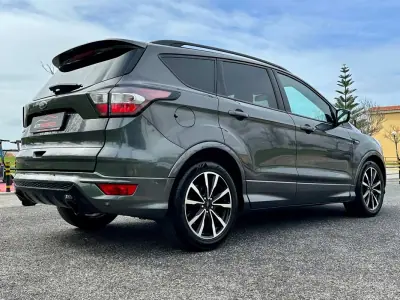 Ford Kuga 2017 - 15450 EUR, 78000 km - AUTO.MOTO.pt - 78000km - foto 31 de 60