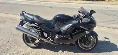 Kawasaki ZZR1400 2008 - 7000 EUR, 18200 km - foto 3 de 6