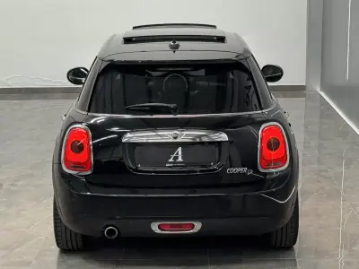 MINI 5 Portas 2016 - 15890 EUR, 167000 km - AUTO.MOTO.pt - 167000km - foto 6 de 34