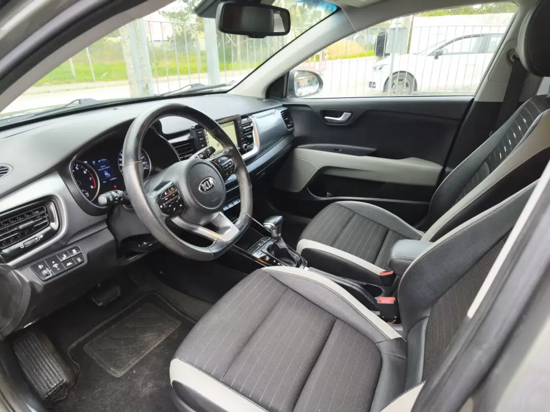 Kia Stonic 2019 - 15900 EUR, 32000 km - AUTO.MOTO.pt - 32000km - foto 7 de 15