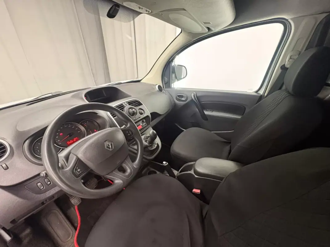 Renault KANGOO 1.5 DCI ENERGY S/S BUSINESS 2017 - 7750 EUR, 139000 km - AUTO.MOTO.pt - 139000km - foto 13 de 17