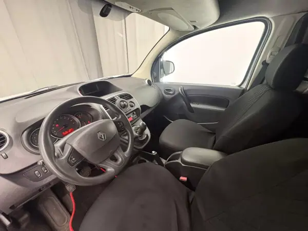 Renault KANGOO 1.5 DCI ENERGY S/S BUSINESS 2017 - 7500 EUR, 139000 km - AUTO.MOTO.pt - 139000km - foto 13 de 17