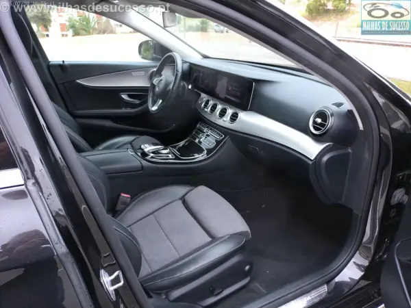 Mercedes-Benz E 220 2017 - 24500 EUR, 181000 km - AUTO.MOTO.pt - 181000km - foto 12 de 20