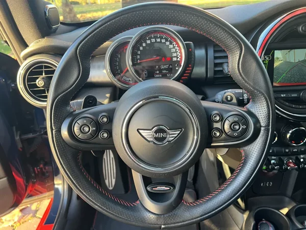 MINI John Cooper Works 2017 - 24965 EUR, 126000 km - AUTO.MOTO.pt - 126000km - foto 29 de 61