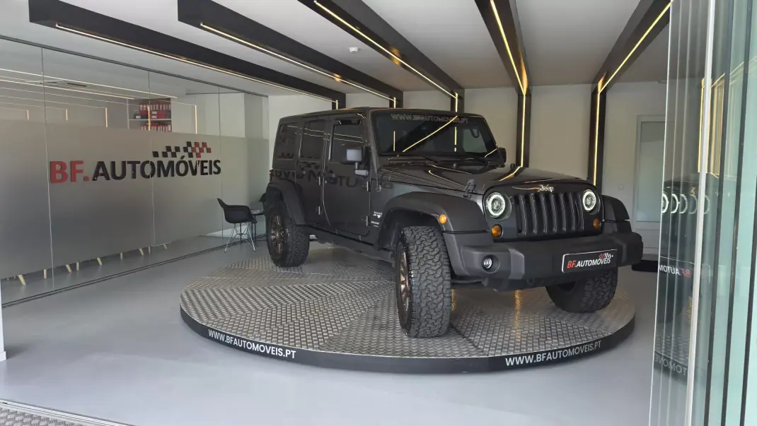 Jeep Wrangler Unlimited 2018 - 49500 EUR, 104894 km - AUTO.MOTO.pt - 104894km - foto 5 de 63