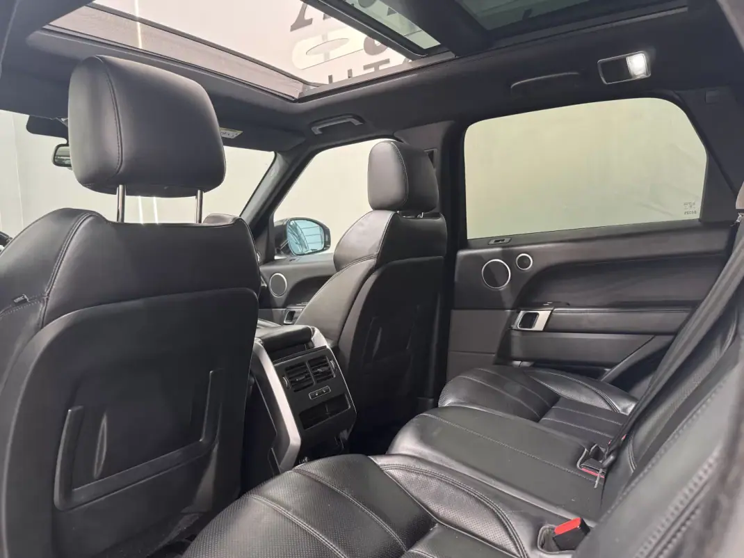 Land Rover Range Rover Sport 2016 - 31990 EUR, 220000 km - AUTO.MOTO.pt - 220000km - foto 33 de 42