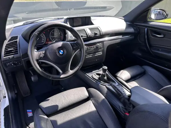 BMW 120 2009 - 9900 EUR, 220000 km - AUTO.MOTO.pt - 220000km - foto 28 de 60