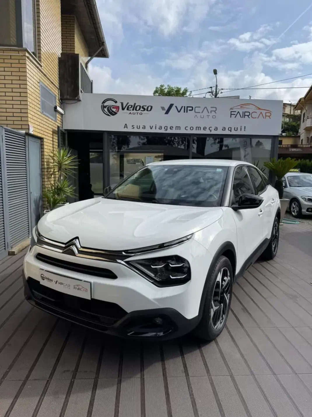 Citroën C4 2022 - 19350 EUR, 75330 km - AUTO.MOTO.pt - 75330km - foto 1 de 11