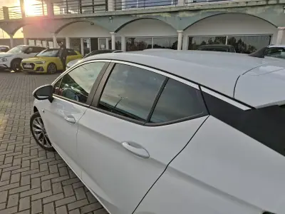 Opel Astra 2016 - 11000 EUR, 81600 km - AUTO.MOTO.pt - 81600km - foto 10 de 28