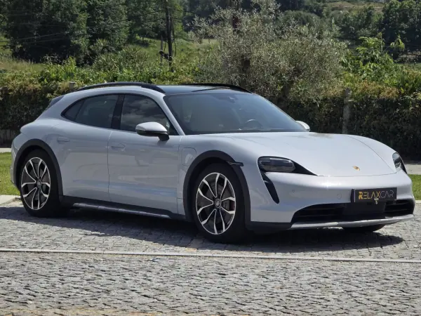 Porsche Taycan Cross Turismo 2021 - 65499 EUR, 59000 km - AUTO.MOTO.pt - 59000km - foto 5 de 40