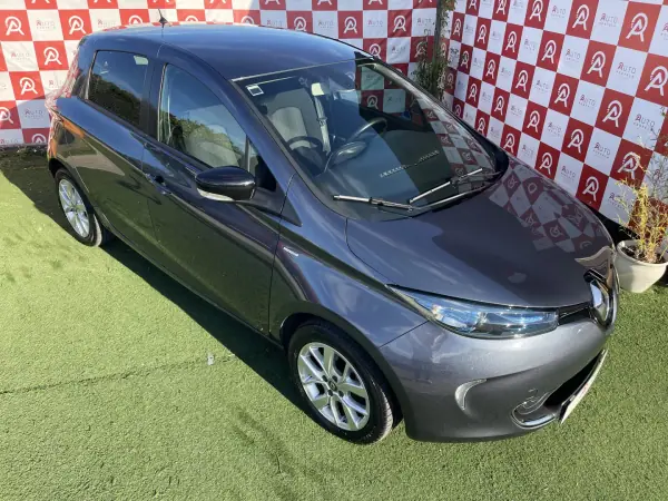 Renault Zoe 2019 - 13490 EUR, 67270 km - AUTO.MOTO.pt - 67270km - foto 6 de 21