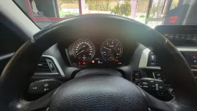 BMW 118 2018 - 22490 EUR, 92000 km - AUTO.MOTO.pt - 92000km - foto 20 de 28