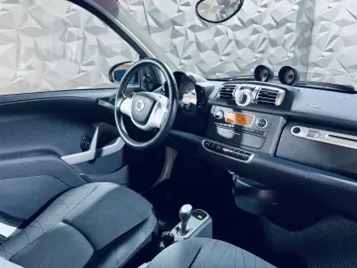 Smart ForTwo Coupé 2011 - 5990 EUR, 169800 km - AUTO.MOTO.pt - 169800km - foto 19 de 33