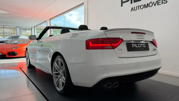 Audi A5 Cabrio 2016 - 25900 EUR, 121865 km - AUTO.MOTO.pt - 121865km - foto 7 de 32