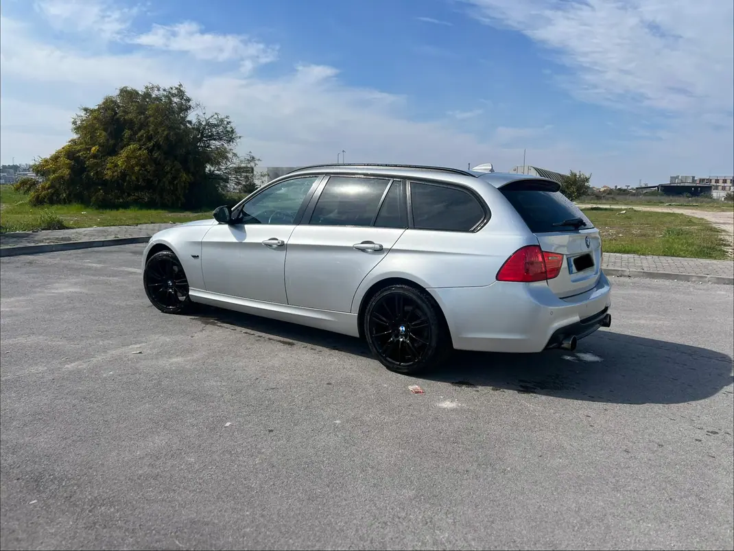 BMW 320 2011 - 7750 EUR, 263000 km - AUTO.MOTO.pt - 263000km - foto 4 de 15